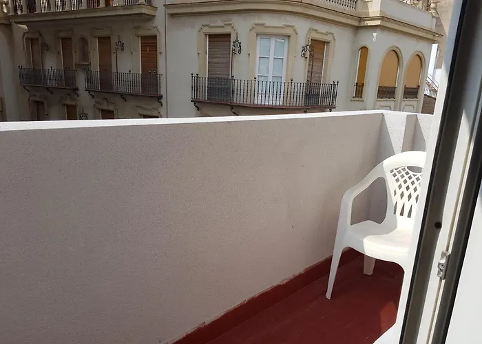 Hôtel bon marché: Hotel Maritimo Urban